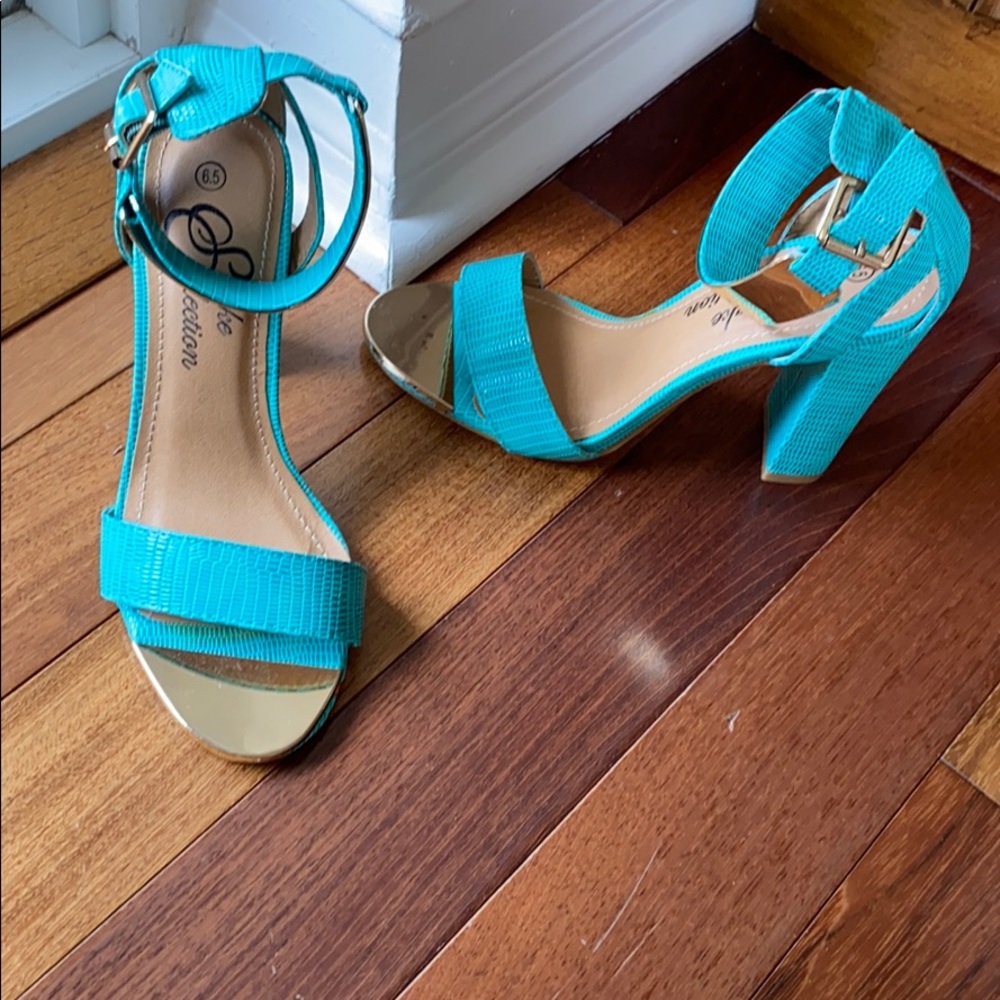 Heels - Picture 4 of 4